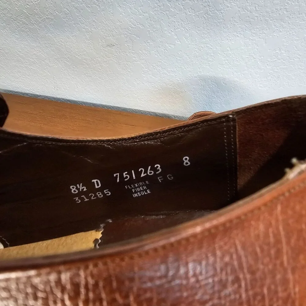 Men's The Florsheim Shoe Size 8.5D Leather‎ Loafer Shoe
